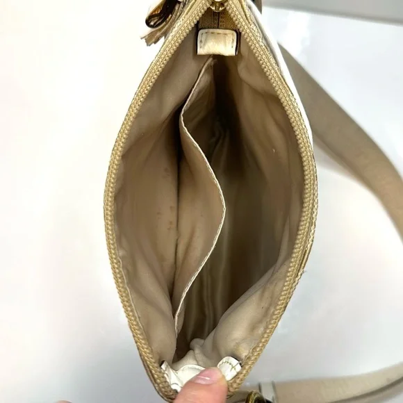 🥥 Authentic Coach Signature Cream/Beige Crossbody Bag - Picture 9 of 9